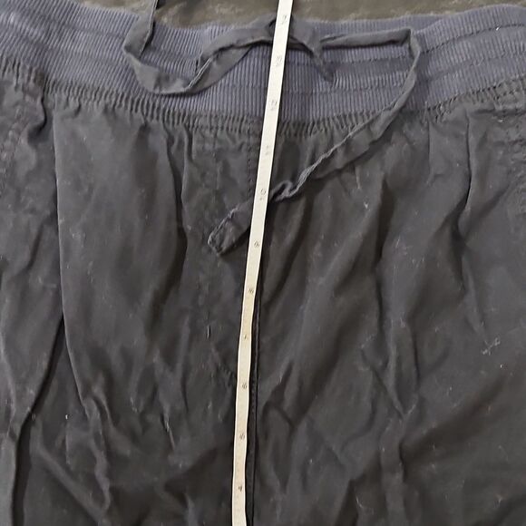 Woman Within Womens Black Drawstring Capri Pants Size 24w Plus Cargo Cuffed - Picture 8 of 9